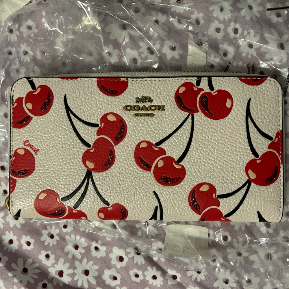 Coach boutique cherry wallet🍒